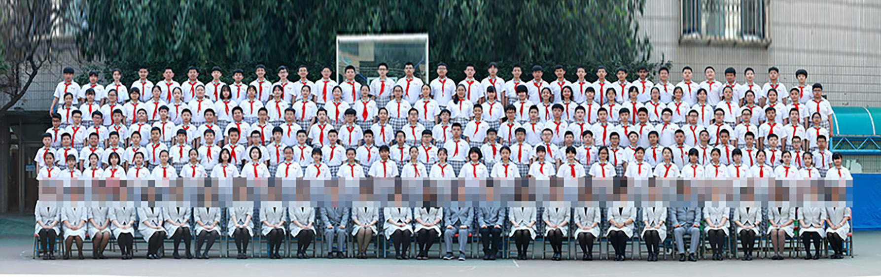 沈阳毕业<a href='/services/daheyingpaishe.html' target='_blank'><u>大合影</u></a>